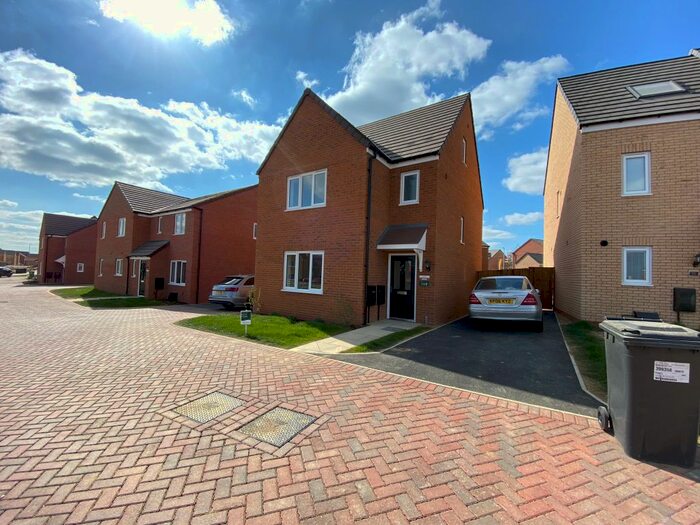 4 Bedroom Property To Rent In Chloe Place, Peterborough, PE2