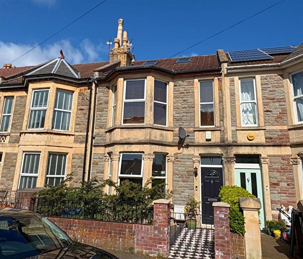 4 Bedroom Terraced House For Sale In Selworthy Road, Knowle, Bristol, BS4