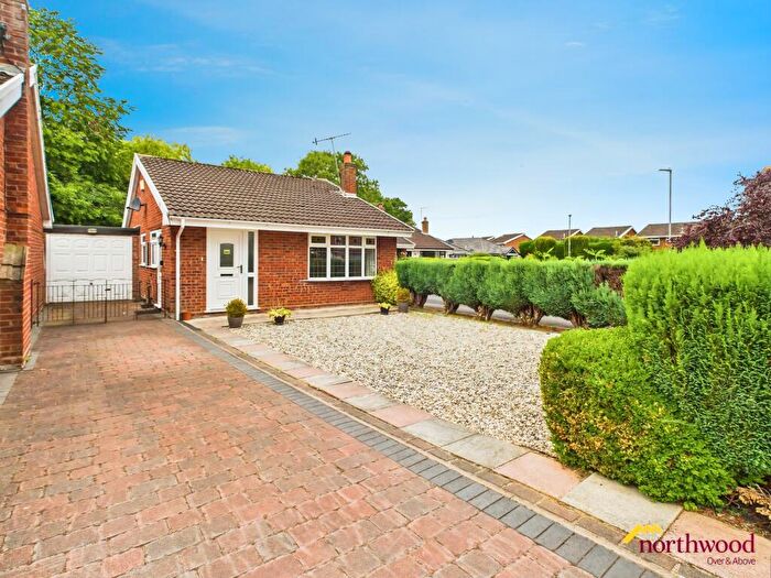 2 Bedroom Bungalow To Rent In Baltic Close, Trentham, Stoke-on-Trent, ST4