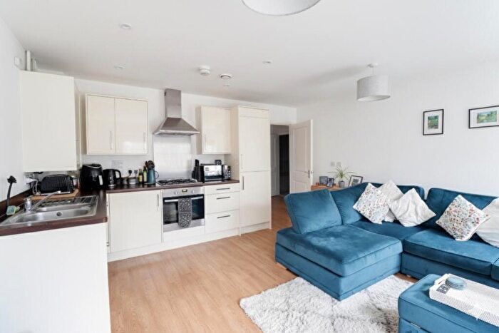 2 Bedroom Flat For Sale In Erickson Gardens, Bromley, BR2