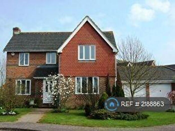 4 Bedroom Detached House To Rent In Hunt Close, Hawkinge, CT18