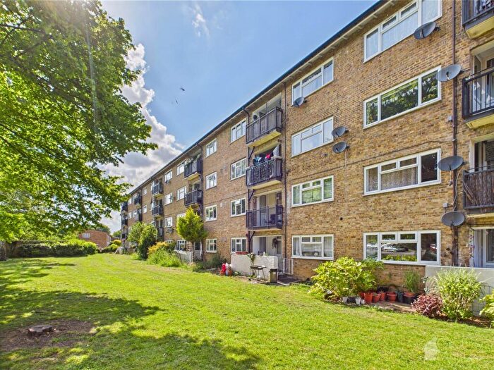 2 Bedroom Flat To Rent In Ladyshot, Harlow, CM20