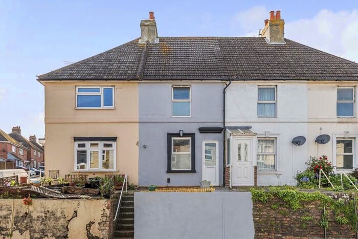 2 Bedroom Terraced House For Sale In Risborough Lane, Folkestone, CT19