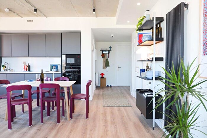 2 Bedroom Apartment To Rent In Glebe Street, Stoke-On-Trent, Staffordshire, ST4