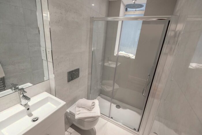 1 Bedroom Flat To Rent In Brompton Road, South Kensington, SW3