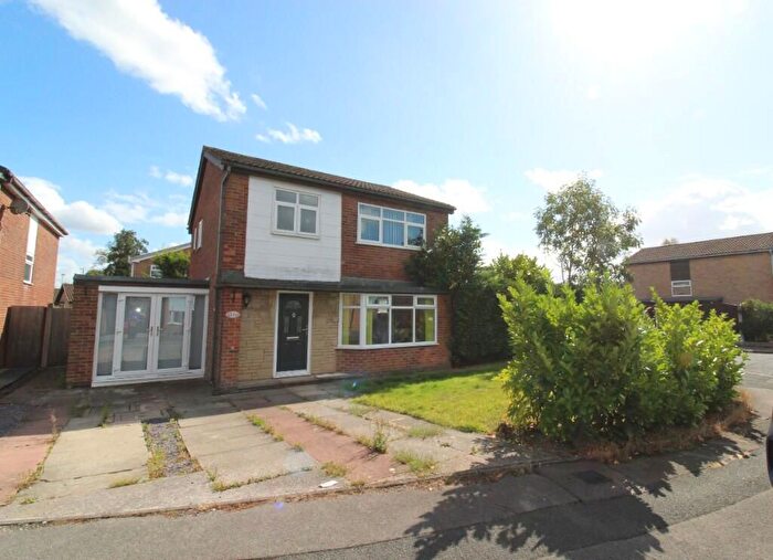 3 Bedroom Detached House For Sale In Long Close, Leyland, PR26