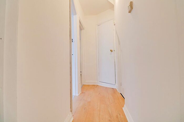 1 Bedroom House To Rent In Thornton Avenue, Croydon, CR0