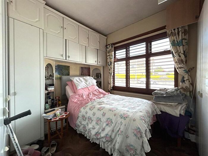 2 Bedroom Detached Bungalow For Sale In Heol Maelor, Coedpoeth, Wrexham, LL11