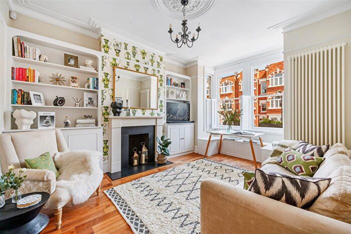 4 Bedroom Property To Rent In Stanlake Road, London, W12