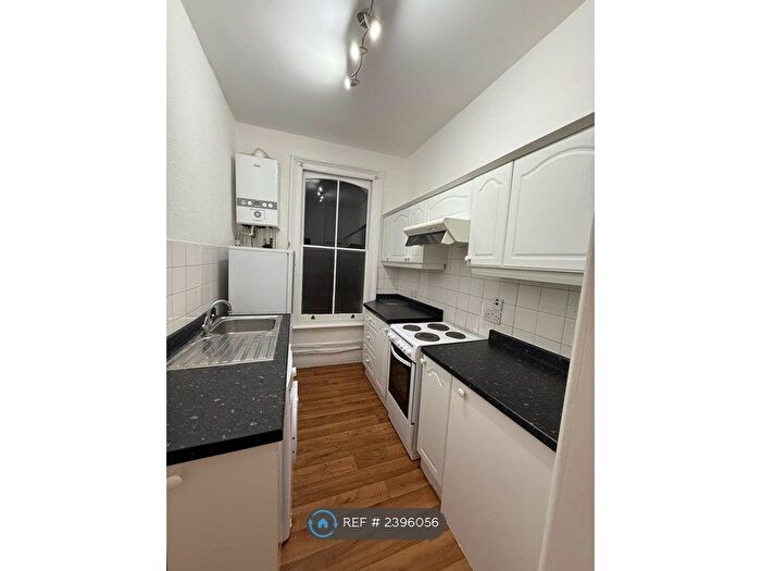 1 Bedroom Flat To Rent In Limes Grove, Lewisham, SE13