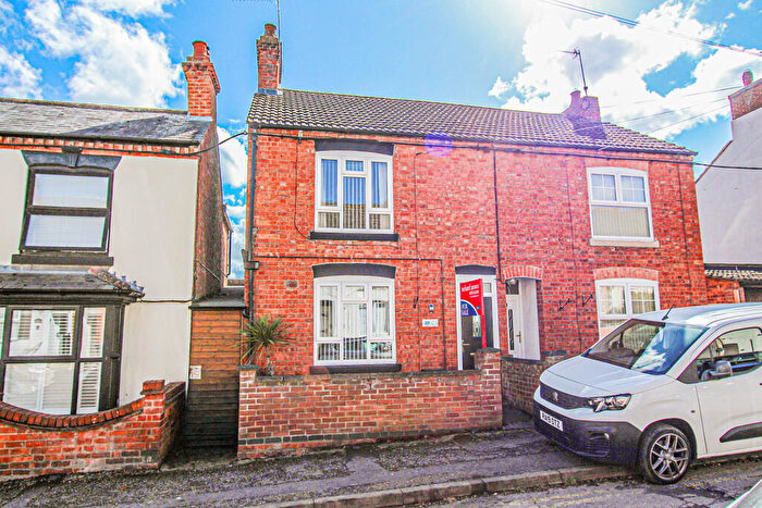 3 Bedroom Semi-Detached House For Sale In Queen Street, Irthlingborough, NN9
