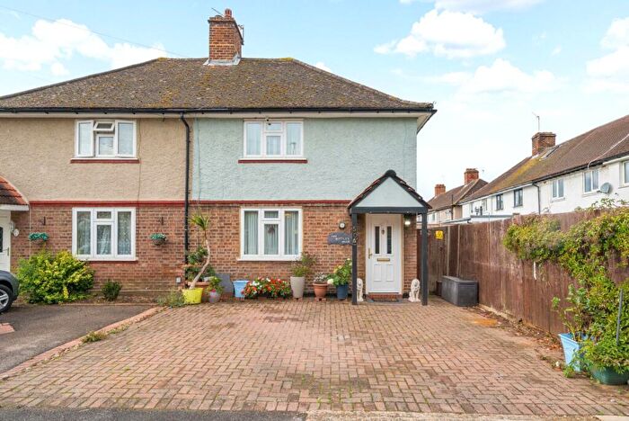 3 Bedroom Semi-Detached House For Sale In Fleetwood Road, Kingston Upon Thames, KT1