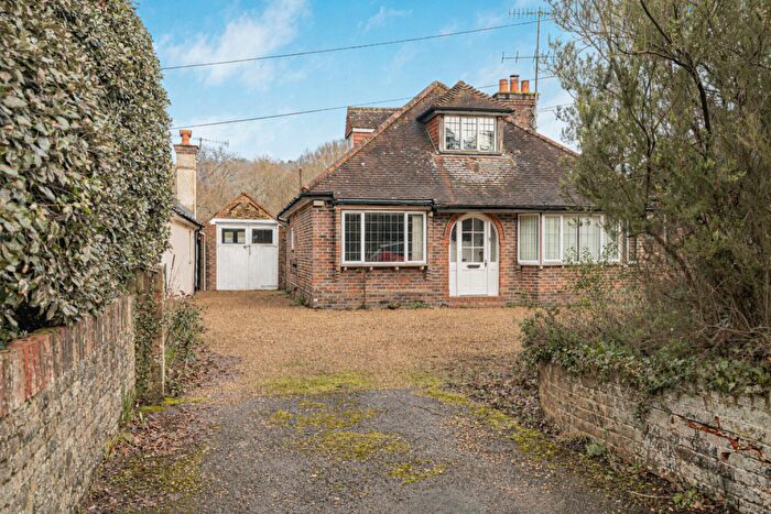 3 Bedroom Chalet For Sale In Dorking Road, Chilworth, GU4