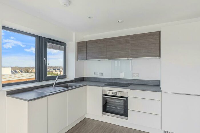 1 Bedroom Apartment To Rent In High Road, Whetstone, N20