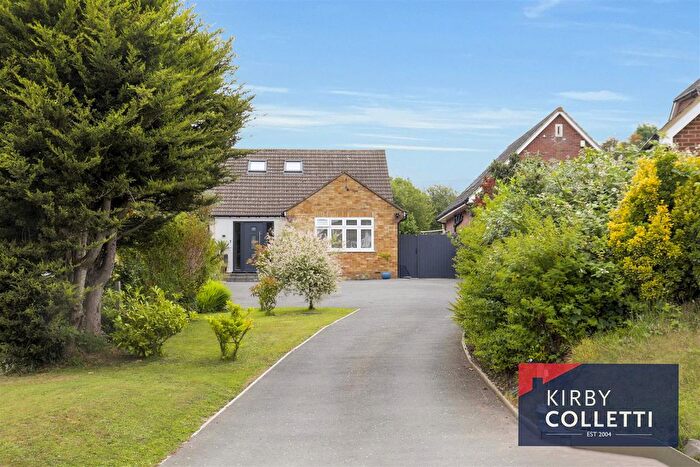 4 Bedroom Semi-Detached House For Sale In Pecks Hill, Nazeing, EN9