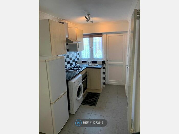 Studio To Rent In The Common, London, E15