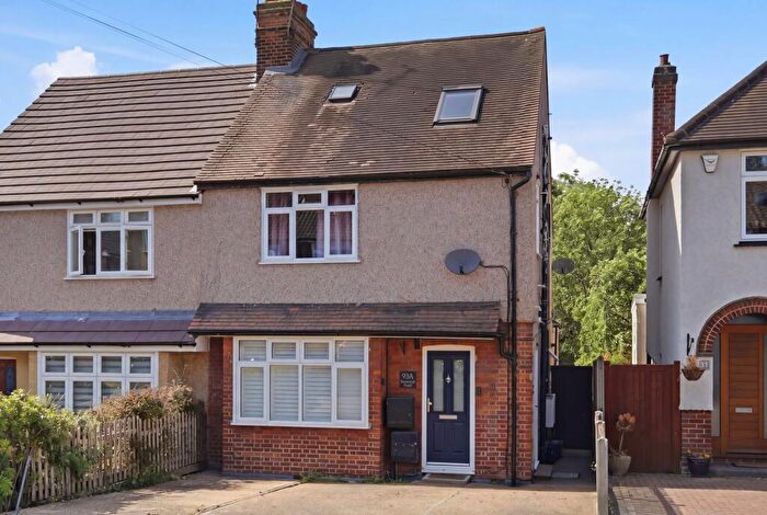 2 Bedroom Maisonette For Sale In Cromwell Road, Warley, CM14