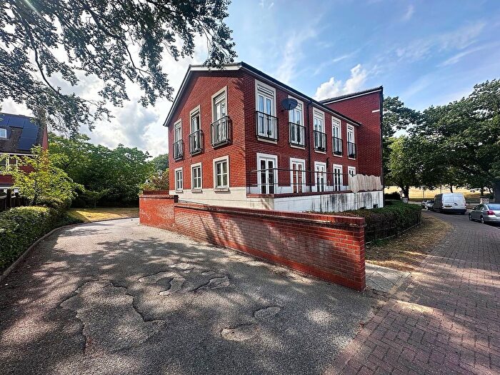 3 Bedroom Flat For Sale In Circular Road South, Colchester, CO2