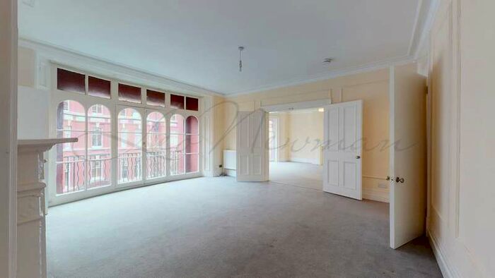 4 Bedroom Flat To Rent In Transept Street, Marylebone, NW1