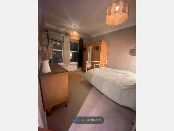 2 Bedroom Semi-Detached House To Rent In Merttins Road, London, SE15