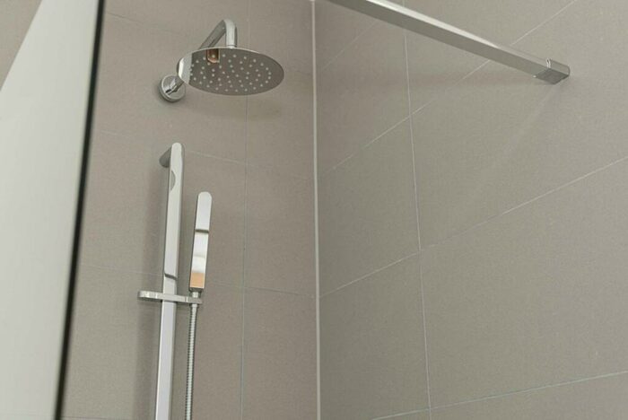 5 Bedroom Detached House To Rent In Pine Hill, Epsom, KT18