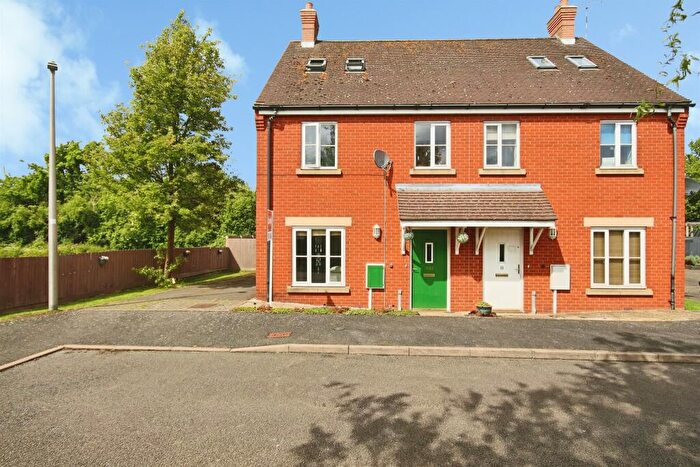 3 Bedroom Semi-Detached House For Sale In Vulcan Way, Lighthorne Heath, Leamington Spa, CV33