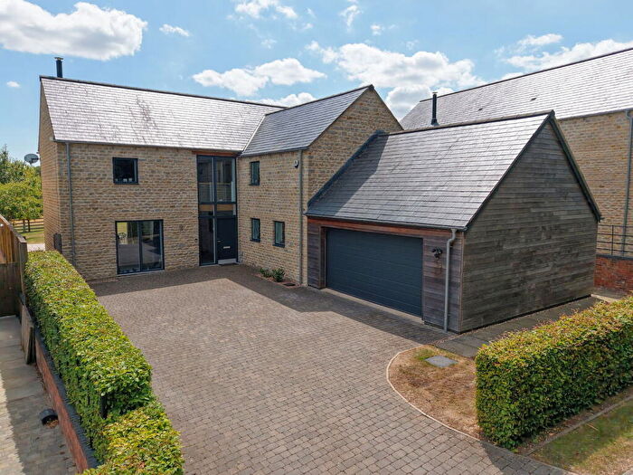 4 Bedroom Detached House For Sale In Dadford, MK18