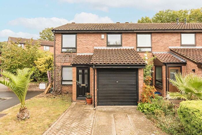 2 Bedroom Property For Sale In Oliver Close, Chiswick, W4