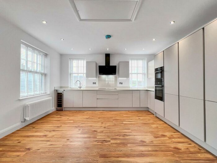 2 Bedroom Apartment For Sale In Moseley House, Burton Road, Needwood, Burton-On-Trent, Staffordshire, DE13