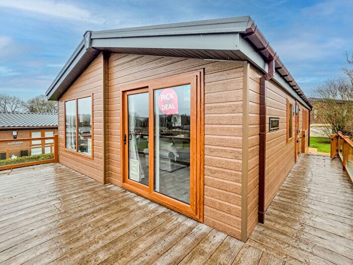 2 Bedroom Park Home For Sale In Stanford Bishop, Worcester, WR6