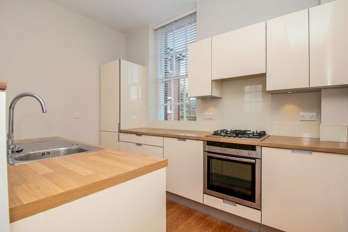 2 Bedroom Flat To Rent In The Parade, Caversfield, Bicester, OX27