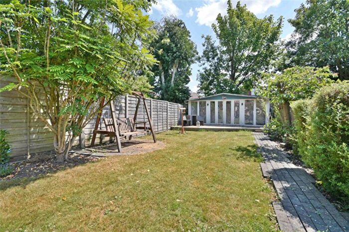 2 Bedroom Flat To Rent In Oakfield Road, Southgate, N14