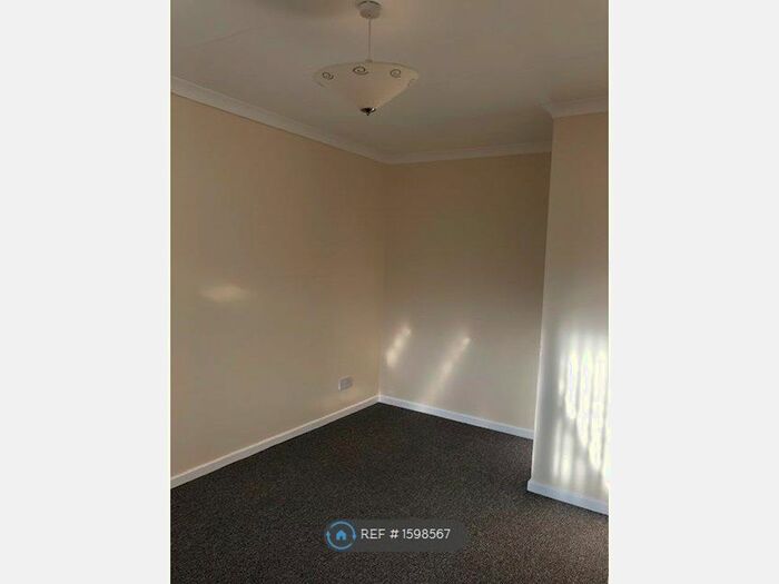 2 Bedroom Bungalow To Rent In Hunter Close, Preston, Hull, HU12