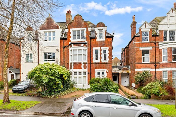 2 Bedroom Flat For Sale In Bouverie Road West, Folkestone, CT20