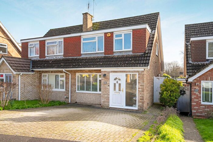 3 Bedroom Semi Detached House For Sale In Gloucester Road, Bagshot, GU19