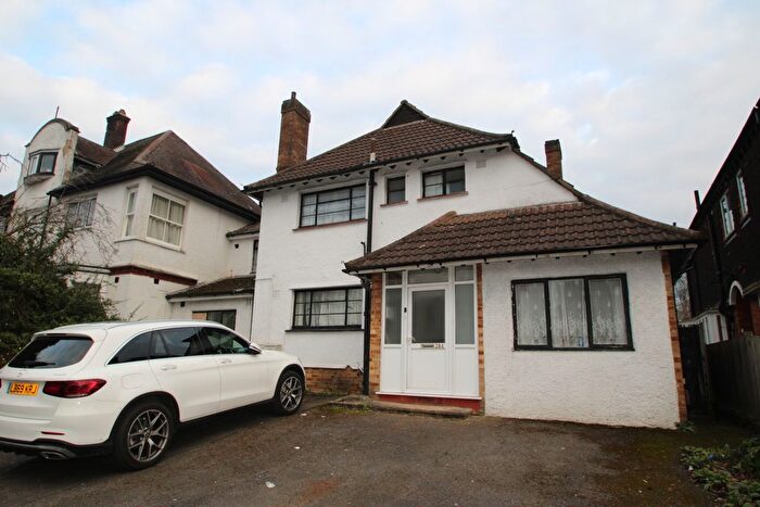 3 Bedroom Flat To Rent In Chatsworth Road, Croydon, CR0