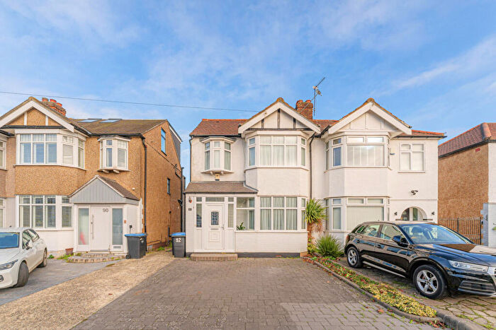 4 Bedroom House For Sale In Tenniswood Road, Enfield, EN1