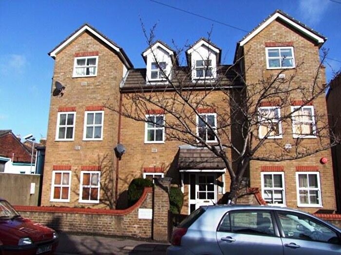 1 Bedroom Flat To Rent In James Court, E18
