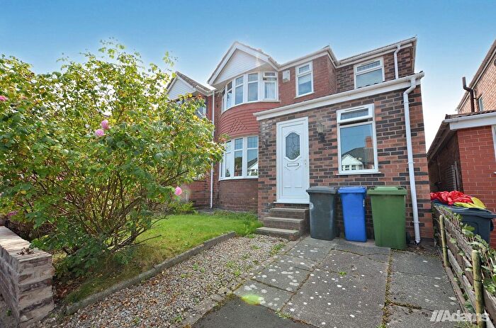 4 Bedroom Semi-Detached House For Sale In Poolside, Higher Runcorn, WA7