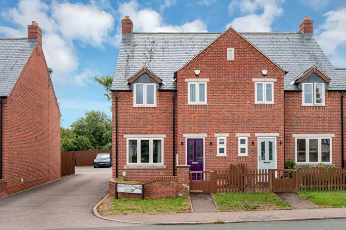 3 Bedroom End Of Terrace House For Sale In Braunston Road, Oakham, LE15
