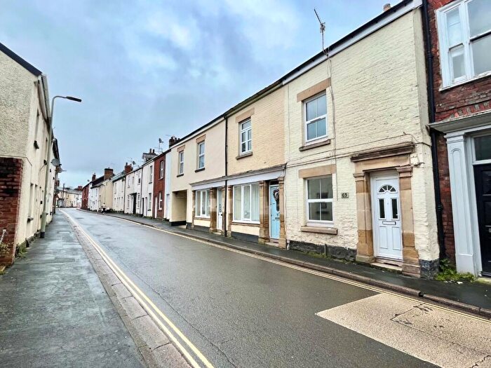 4 Bedroom Terraced House For Sale In Bampton Street, Tiverton, Devon, EX16