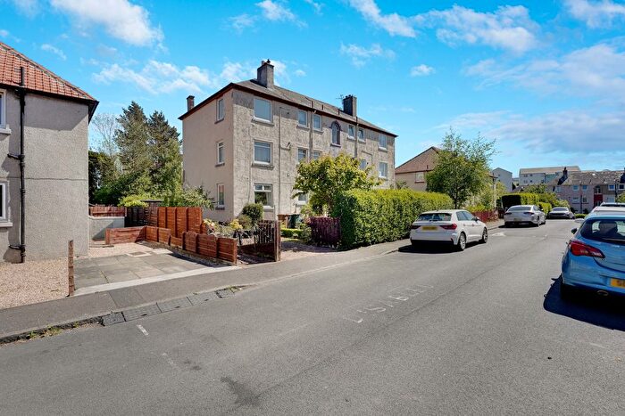 2 Bedroom Flat For Sale In Sighthill Grove, Edinburgh, EH11