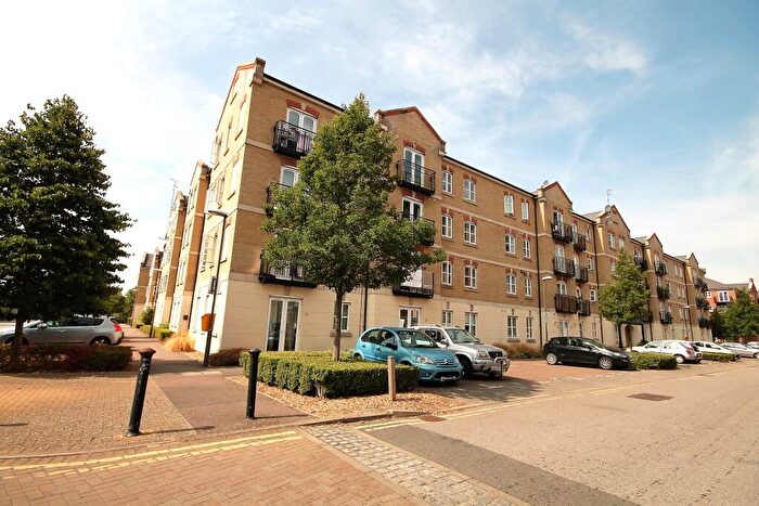 2 Bedroom Flat To Rent In Coxhill Way, Aylesbury, HP21