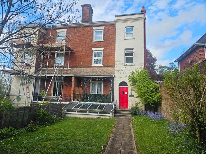 1 Bedroom Apartment For Sale In Elm Grove Road, Salisbury, Wiltshire, SP1