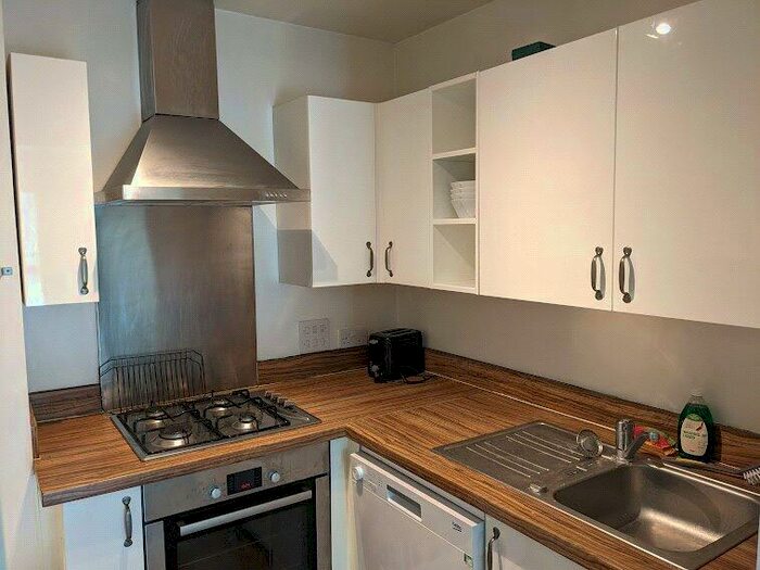 2 Bedroom Apartment To Rent In Avante, Croydon Road, Caterham, Surrey, CR3