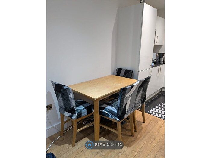 1 Bedroom Flat To Rent In Trident Point, Harrow, HA1