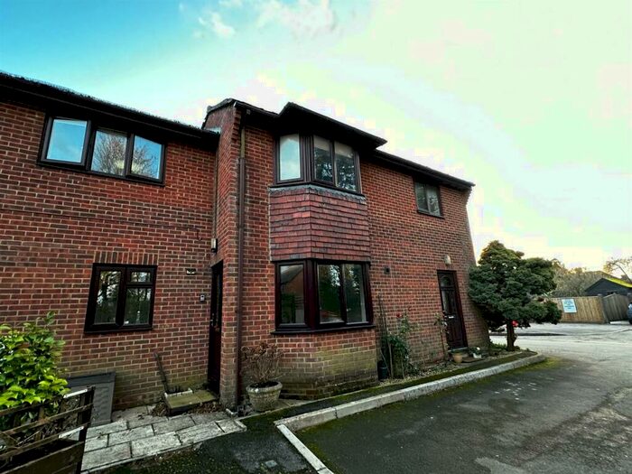 Studio To Rent In Phoenix Court, Kingsclere, Newbury, RG20