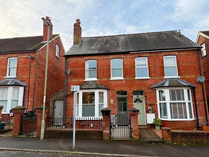 4 Bedroom Semi Detached House For Sale In Town Centre, Basingstoke, RG21
