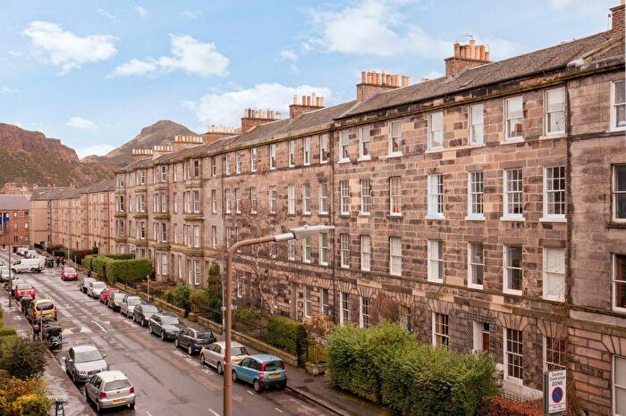 3 Bedroom Flat To Rent In Rankeillor Street, Newington, Edinburgh, EH8