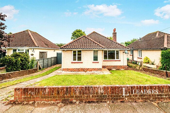 3 Bedroom Bungalow For Sale In Hillview Road, Worthing, West Sussex, BN14